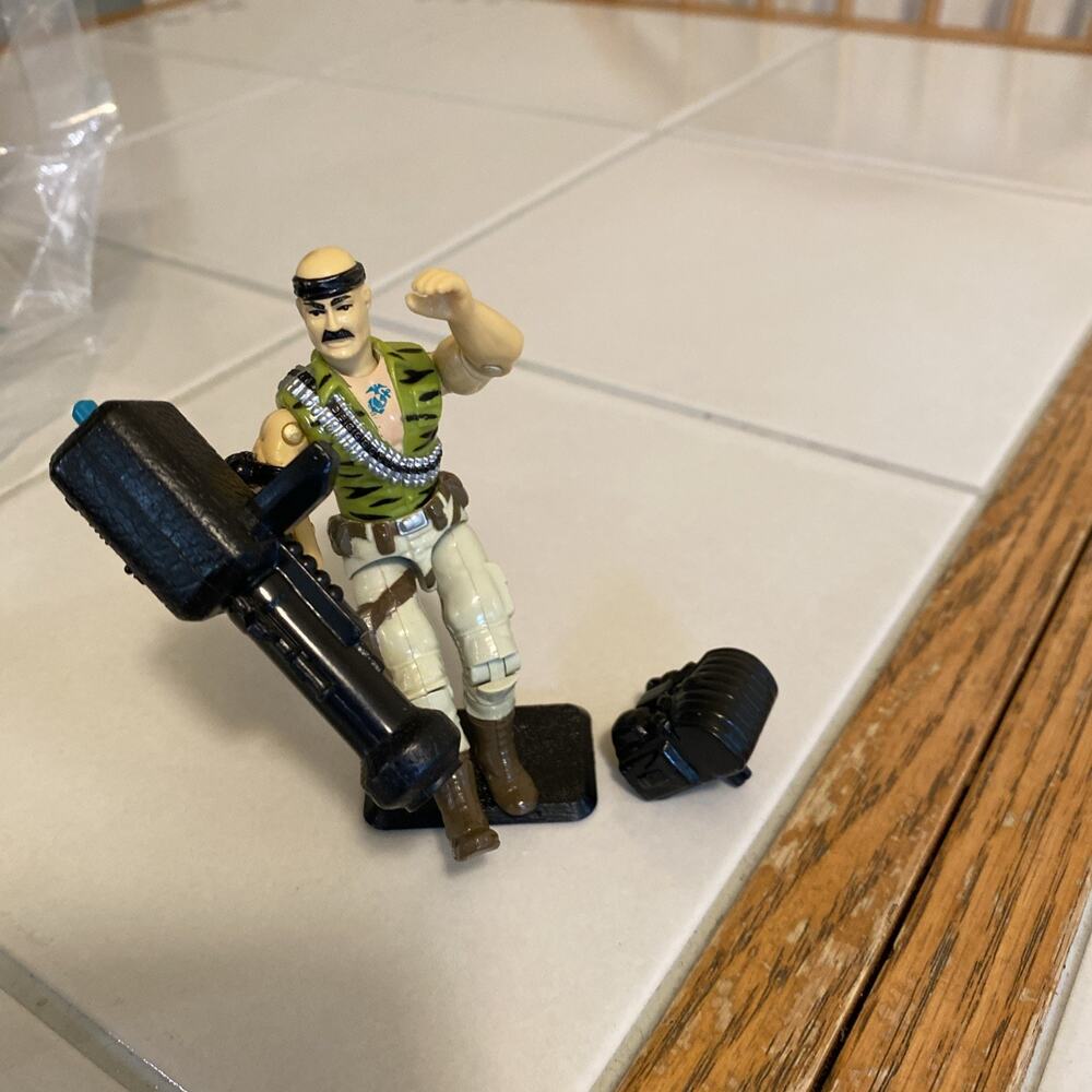 GI Joe 1992 Gung Ho - figure, launcher, stand & pack